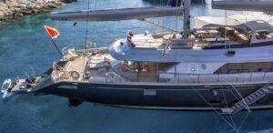 Baracuda_Valetta_Perini_yacht_charter_Greece_deck