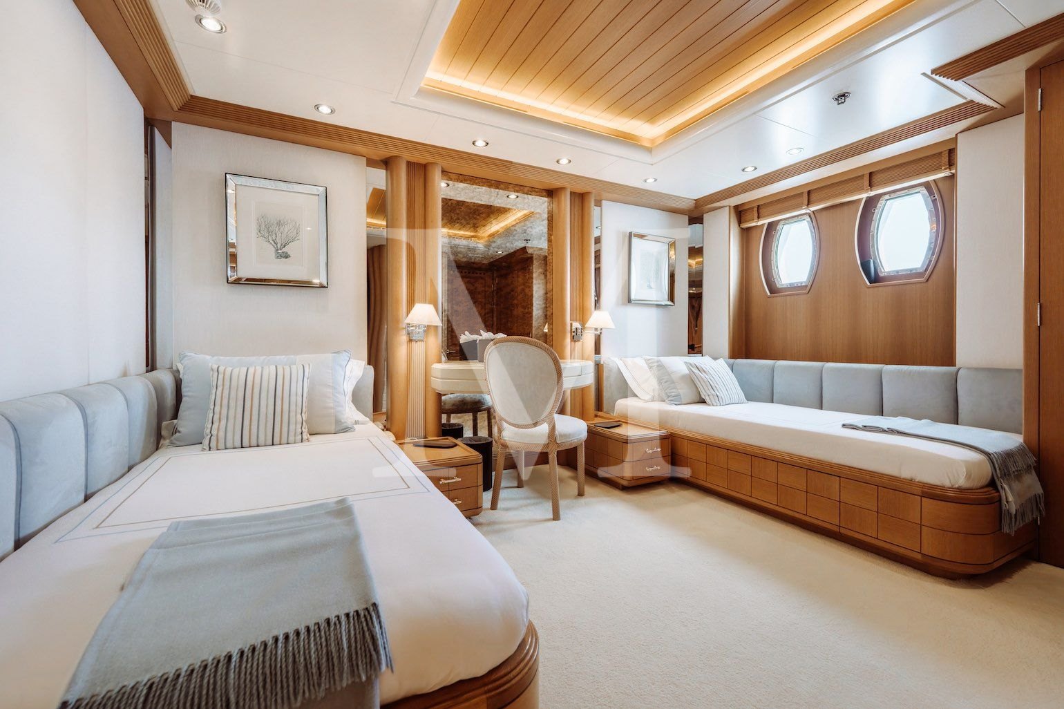 Marla_charter_yacht_twin_2