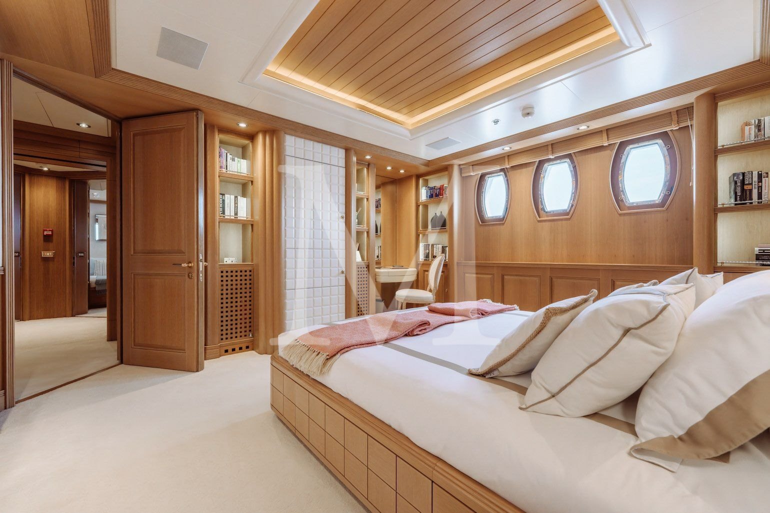 Marla_charter_yacht_double2