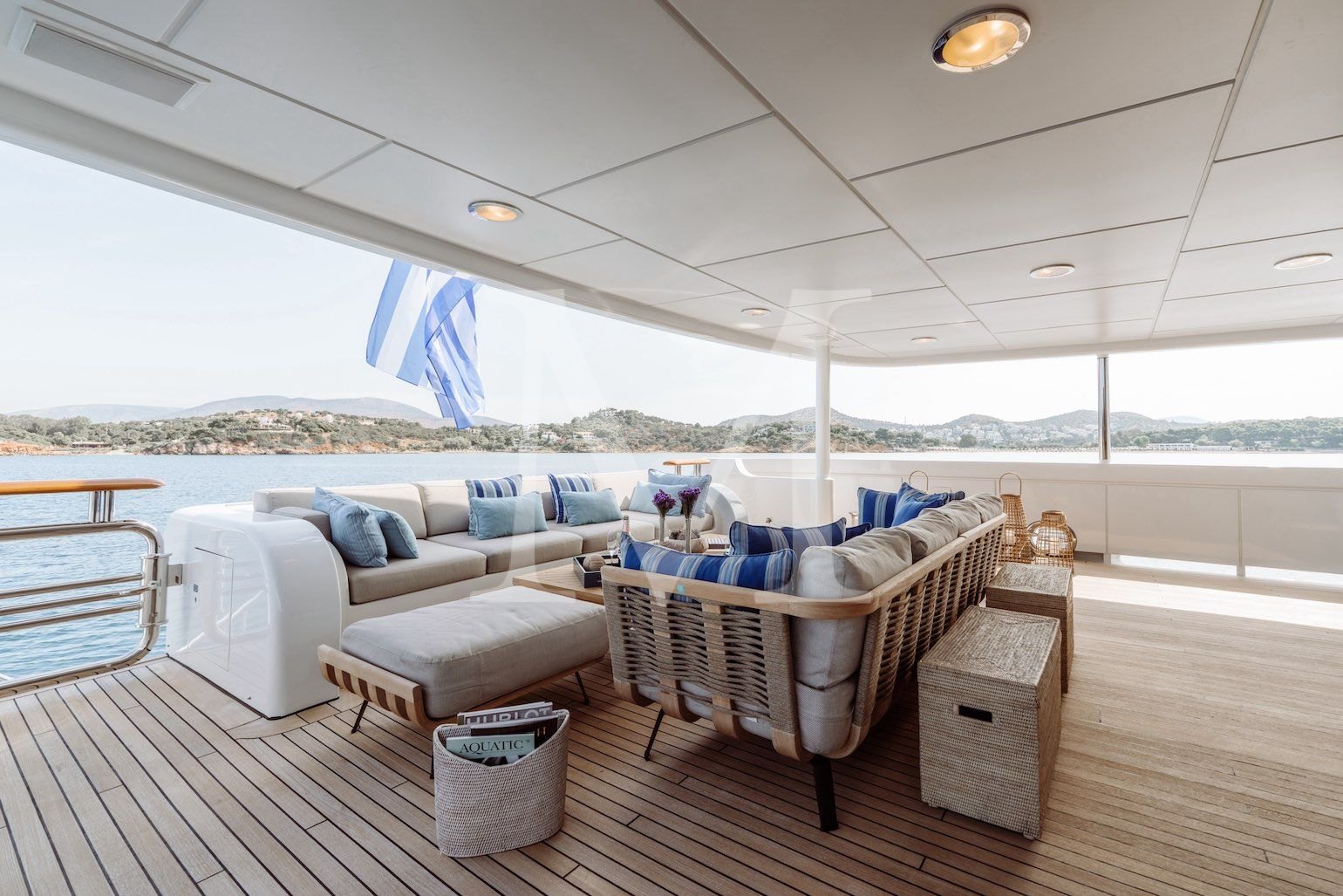 Marla_charter_yacht_main_deck_aft