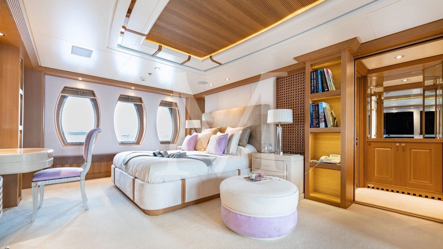 Marla_yacht_Master_bed