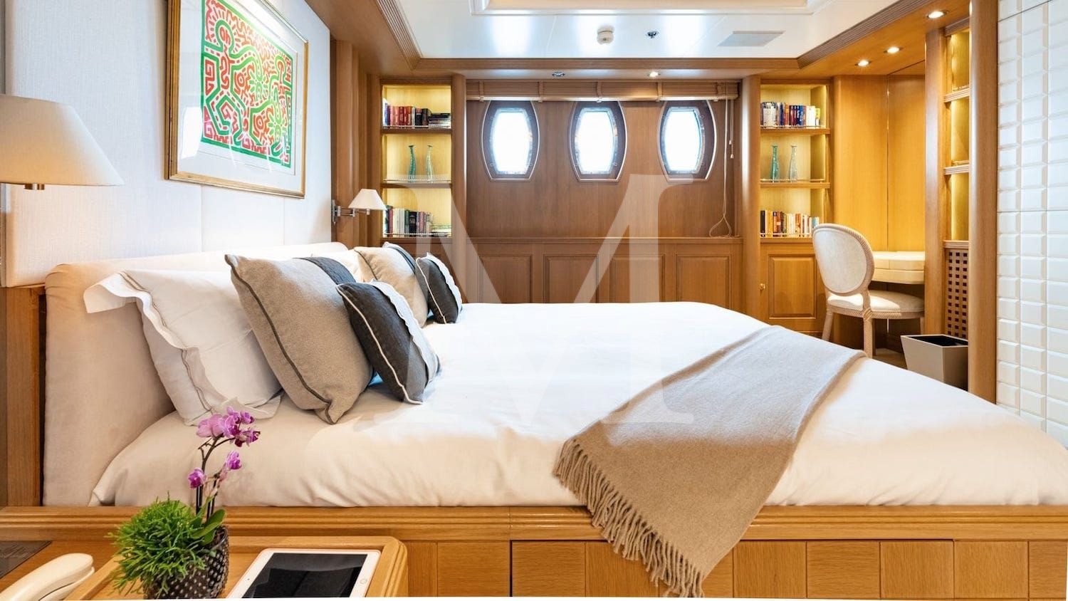 Marla_yacht_VIP1_bed