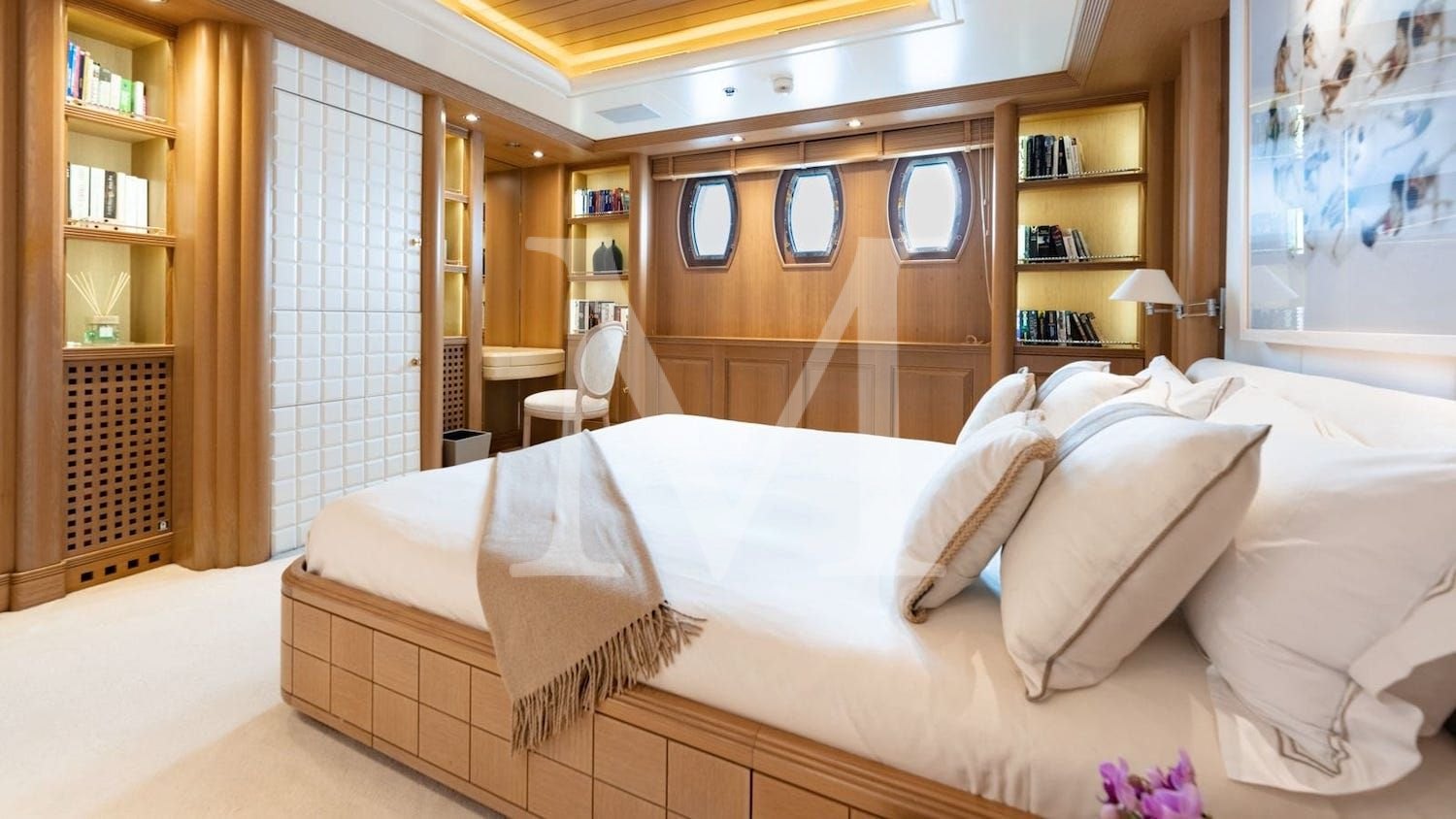 Marla_yacht_Vip2_other_view