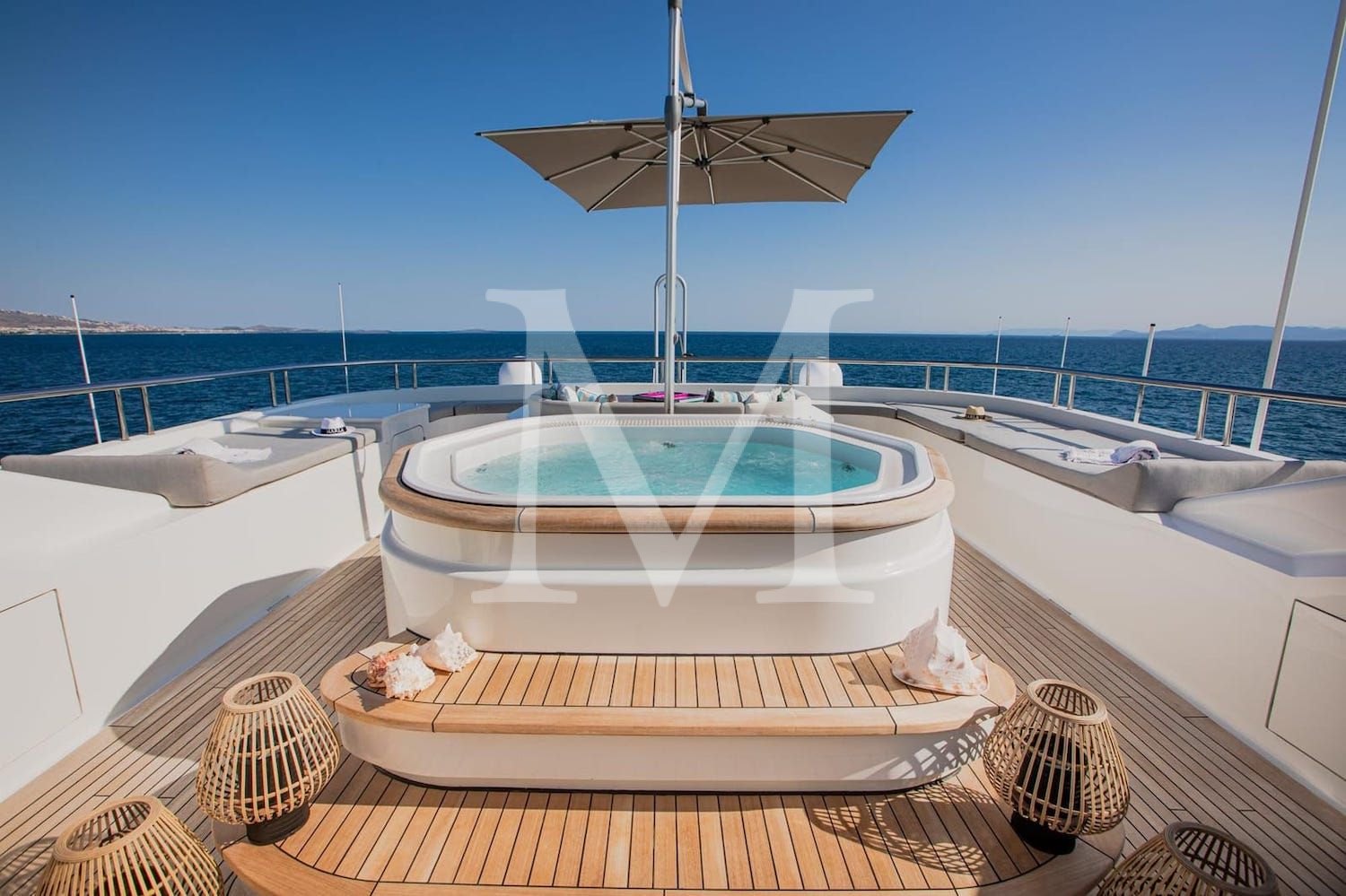 Marla_yacht_sundeck_jacuzzi