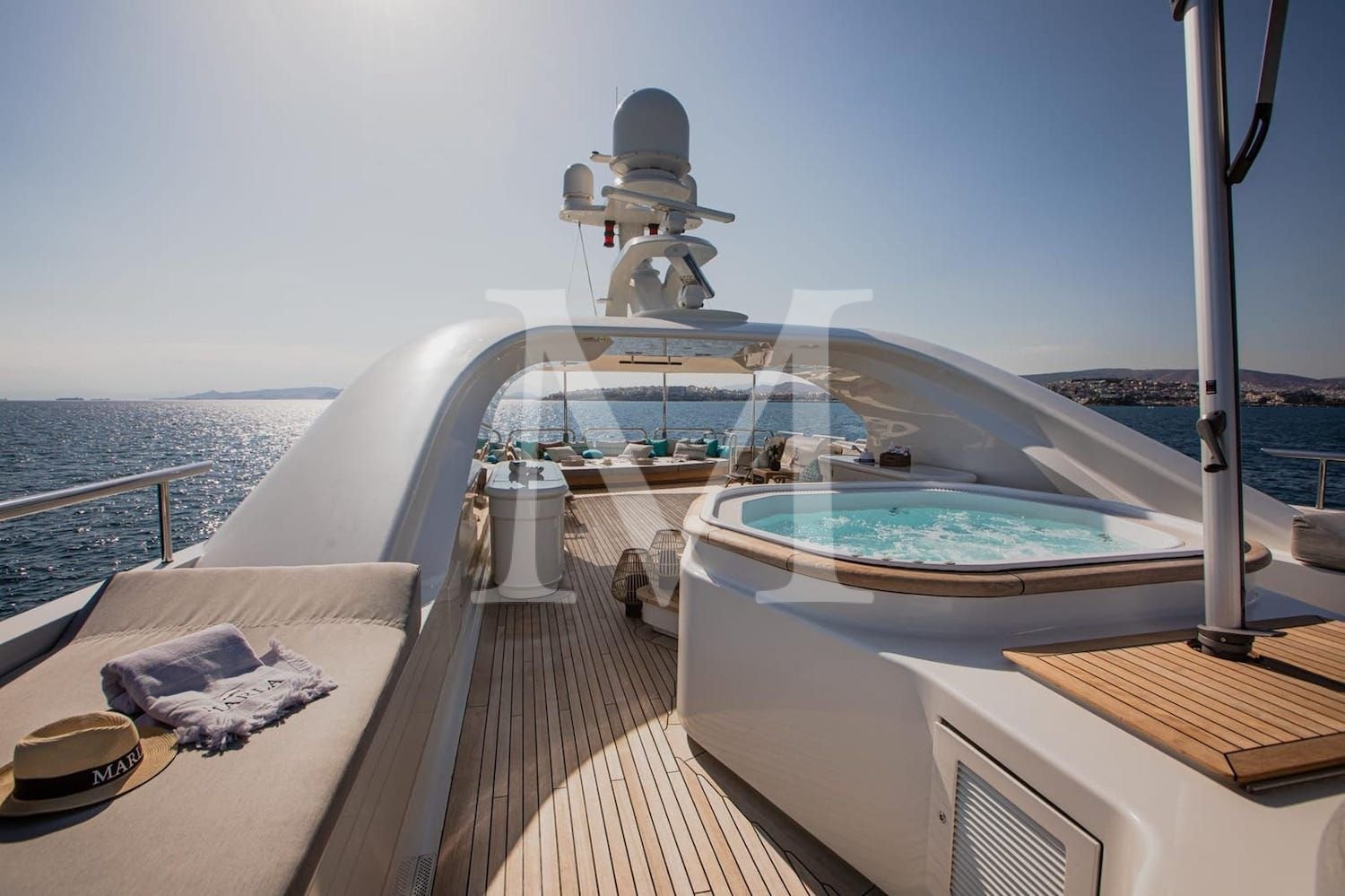 Marla_yacht_sundeck_side