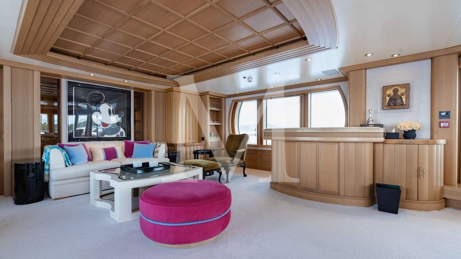 Marla_yacht_upper_salon