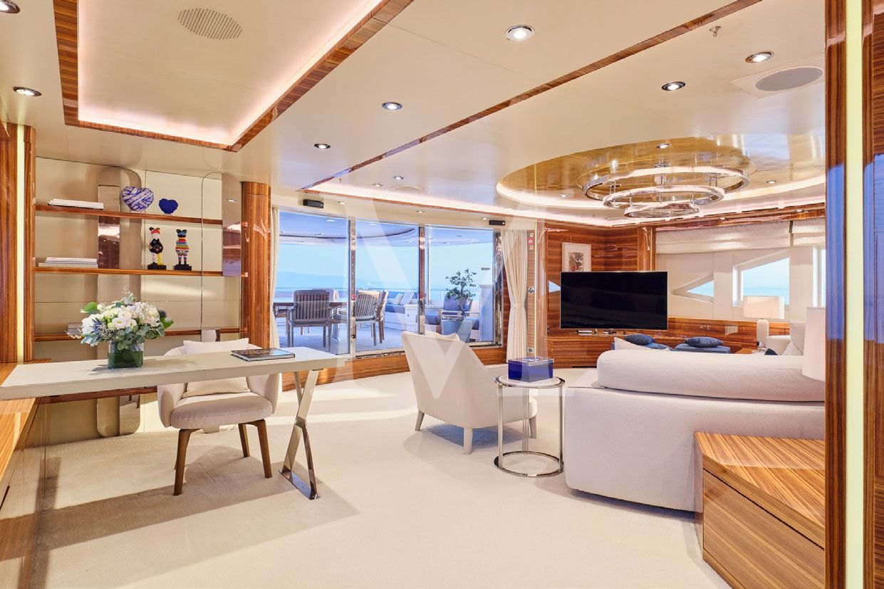 Mia_rama_upper_salon