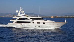 AKIRA_ONE Benetti charter Greece
