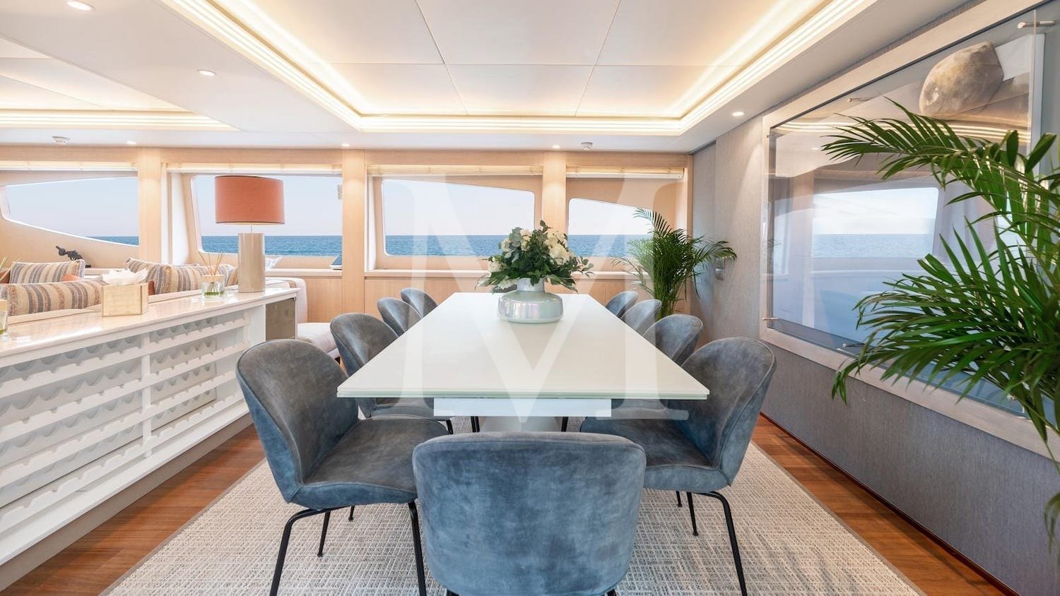 white_knight_maiora_Dining2