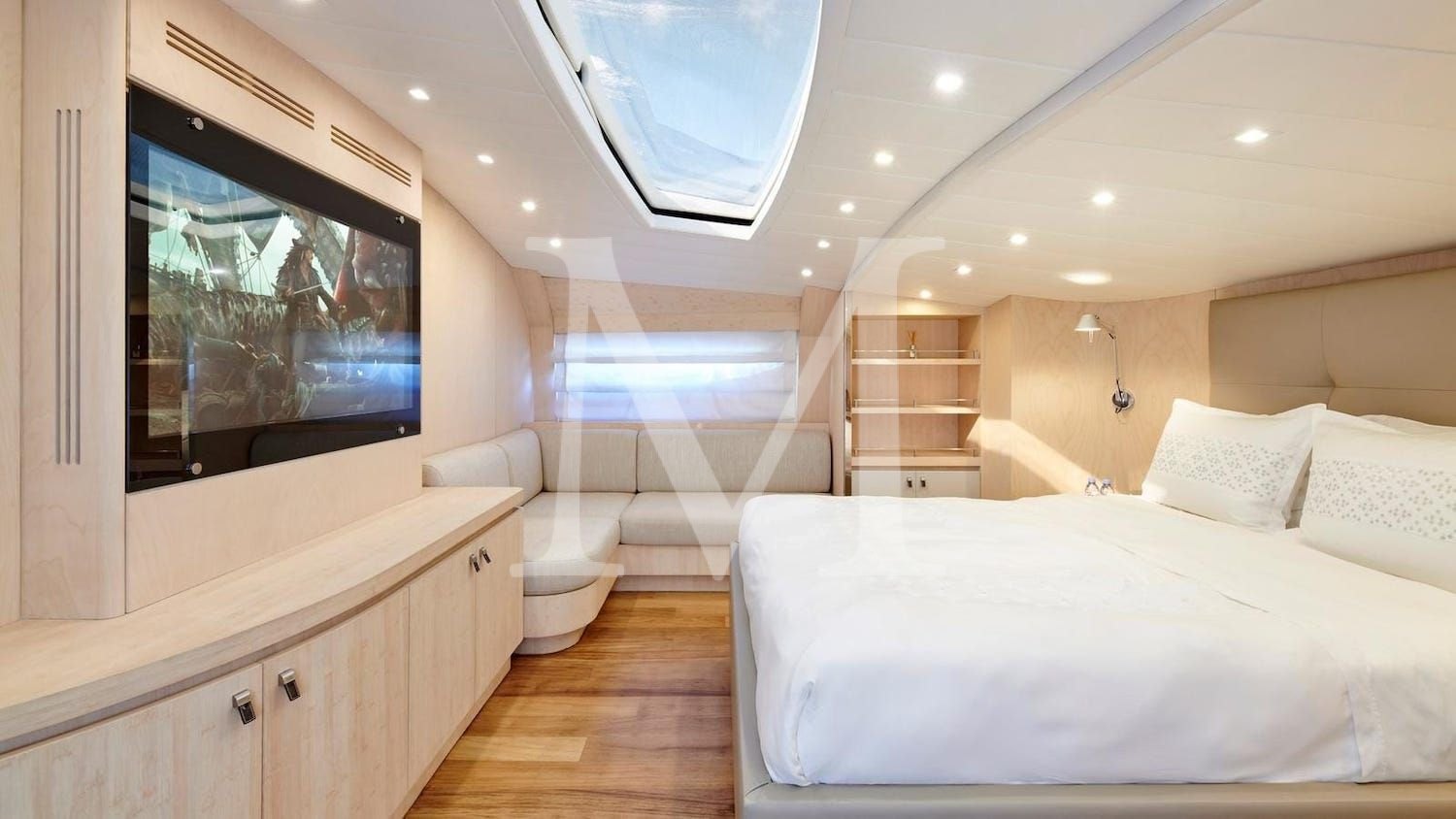 white_knight_maiora_main_deck_vip