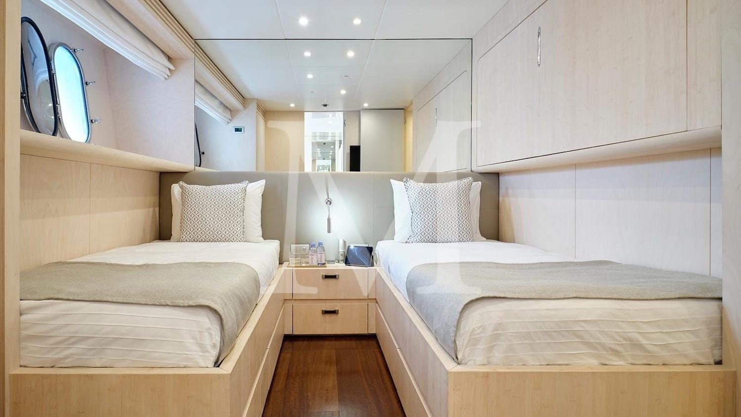 white_knight_maiora_twin_other