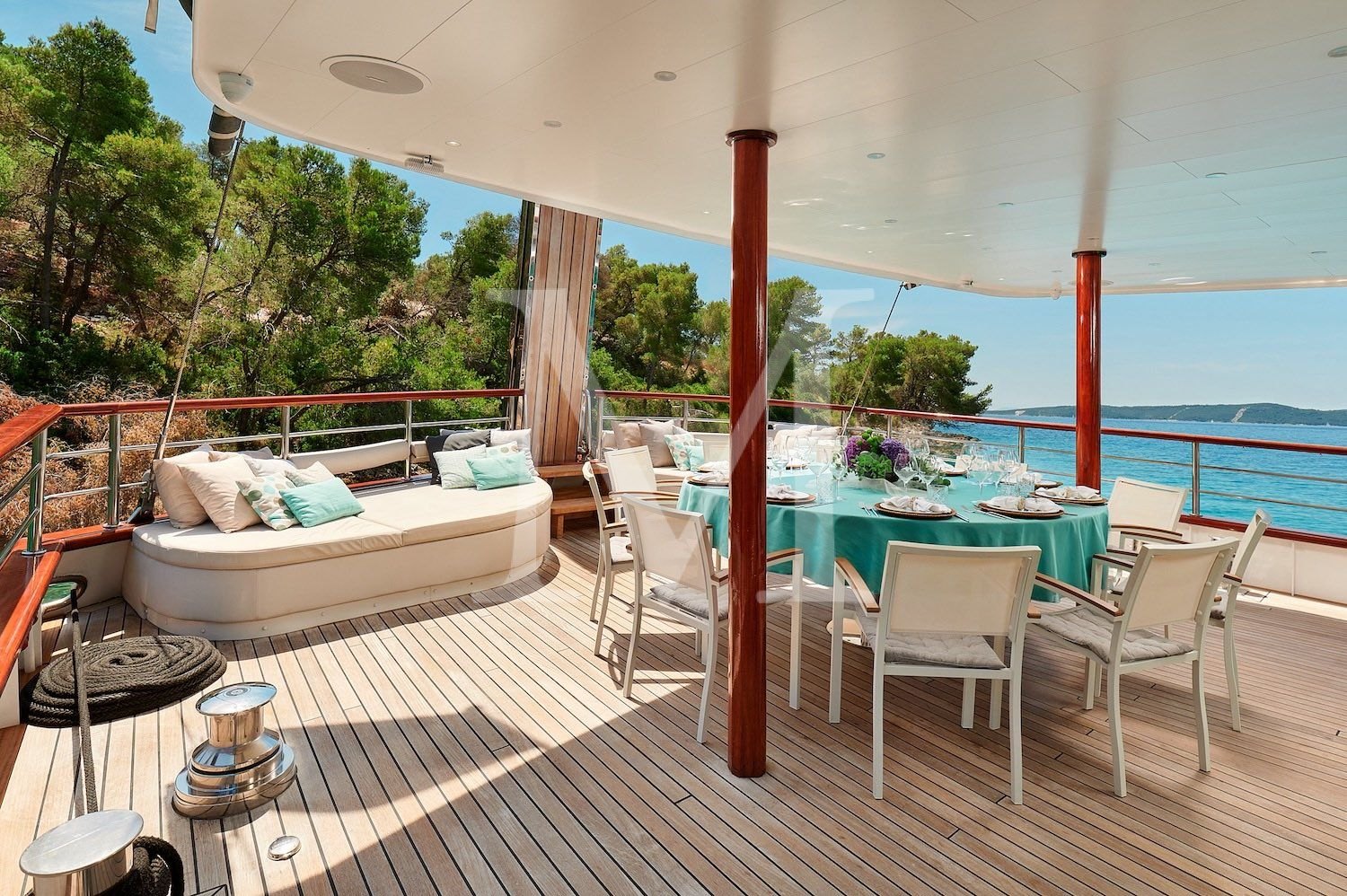 corsario_new_aft_deck