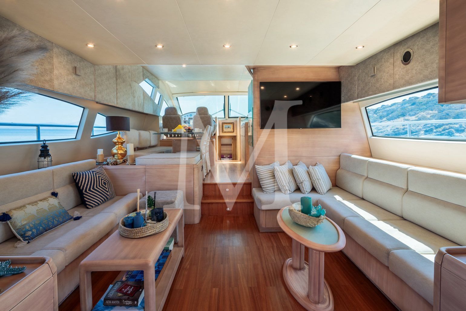 REVIVAL yacht charter Greece salon