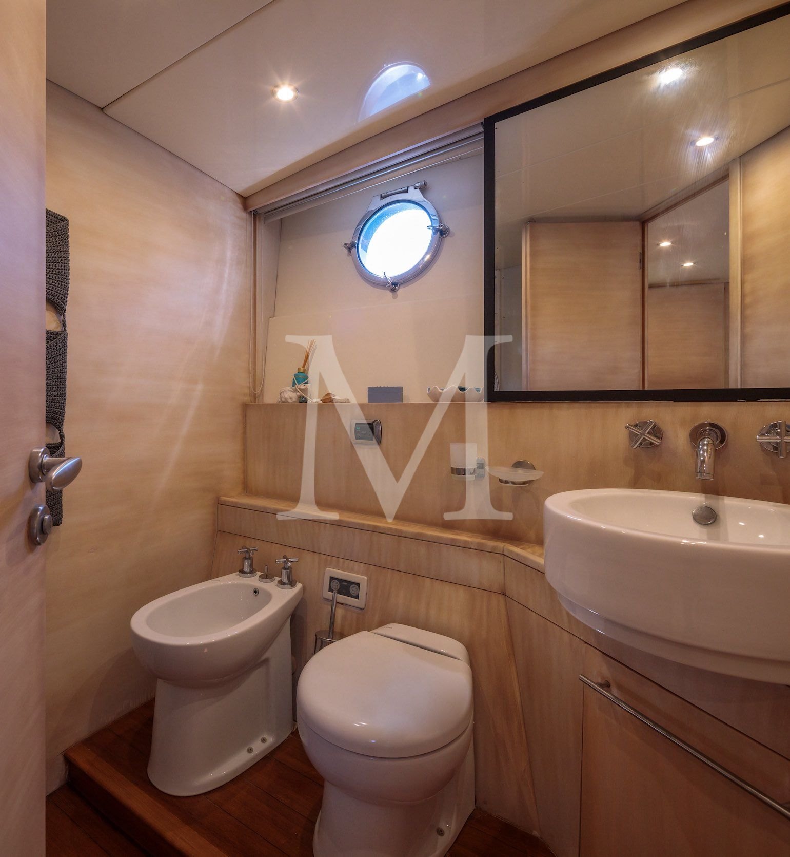 REVIVAL yacht charter Greece Master bath