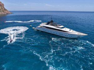 MAMMA_MIA_YACHT_ATANCHOR