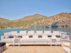 MAMMA_MIA_YACHT_SUNDECK_SOFA