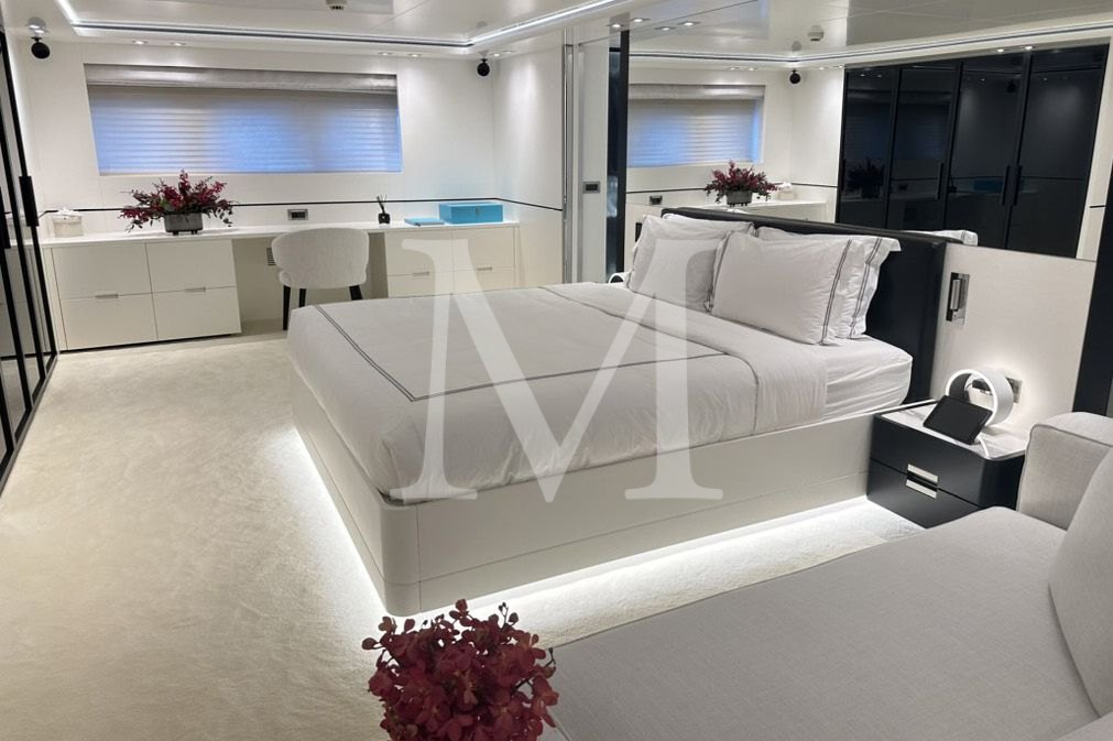 Vertigo_yacht_master_suite