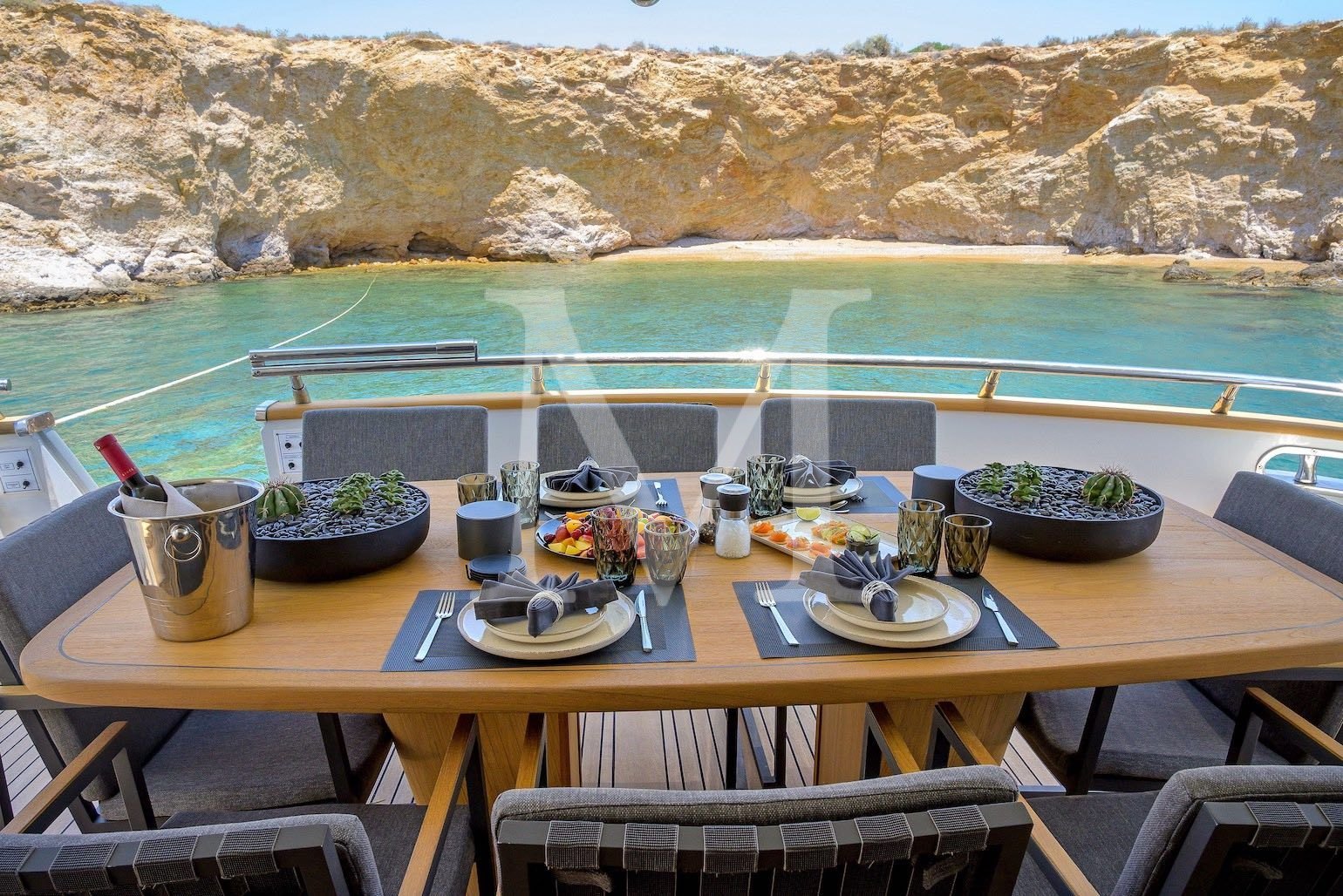 COOKIE yacht aftdeck2