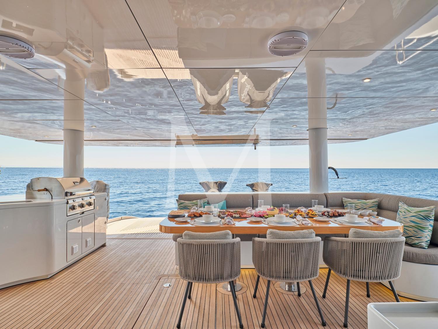 Samara_motor_catamaran_aft_deck