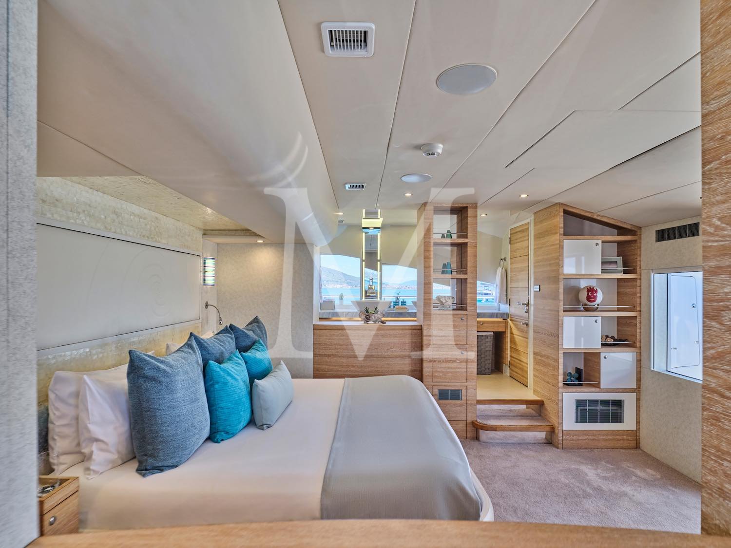 Samara_motor_catamaran_Master5