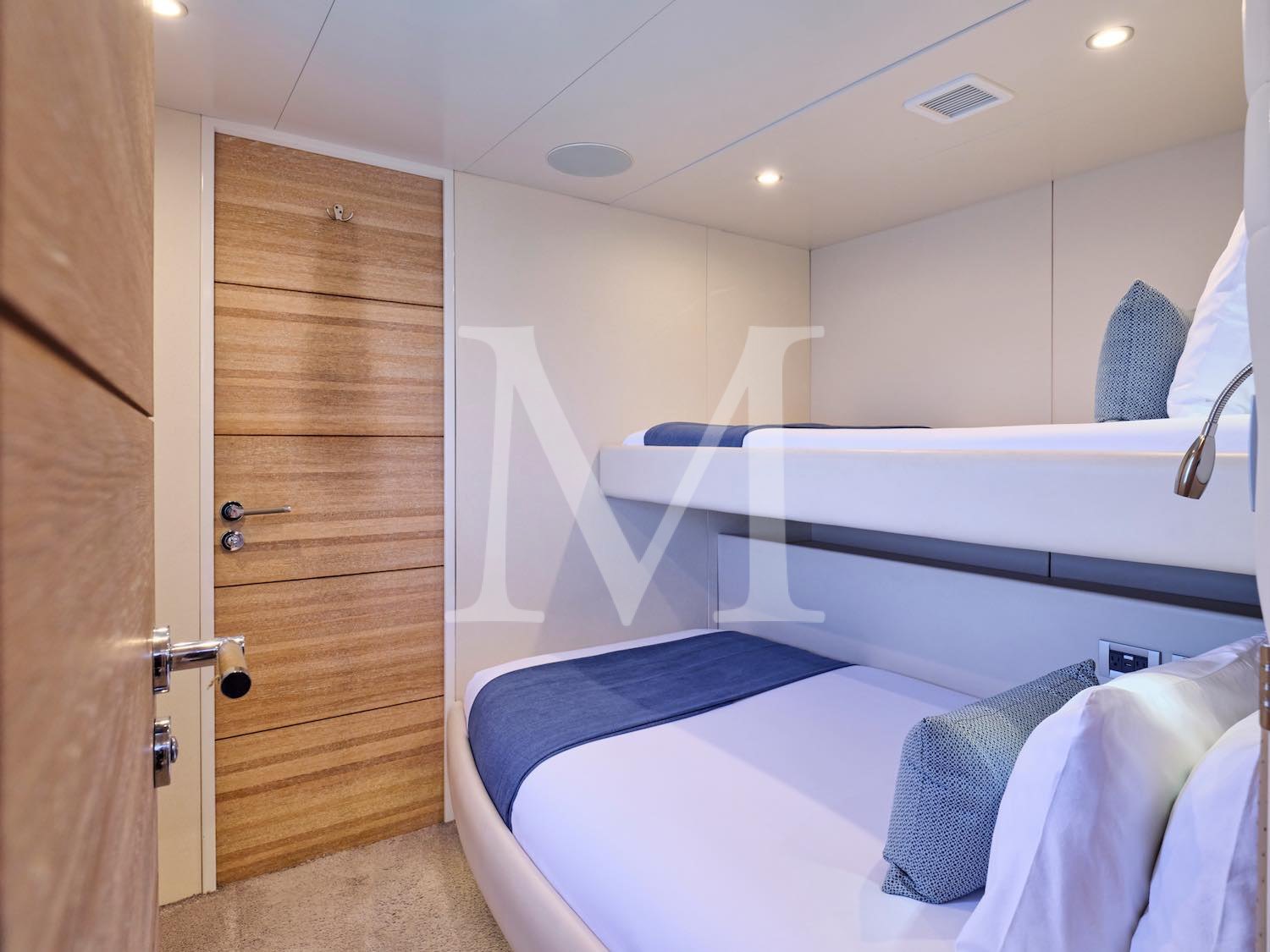 Samara_motor_catamaran_Double_cabin_Twin2