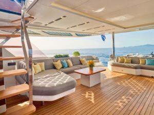 Aloia_80_catamaran_2024_aft_deck