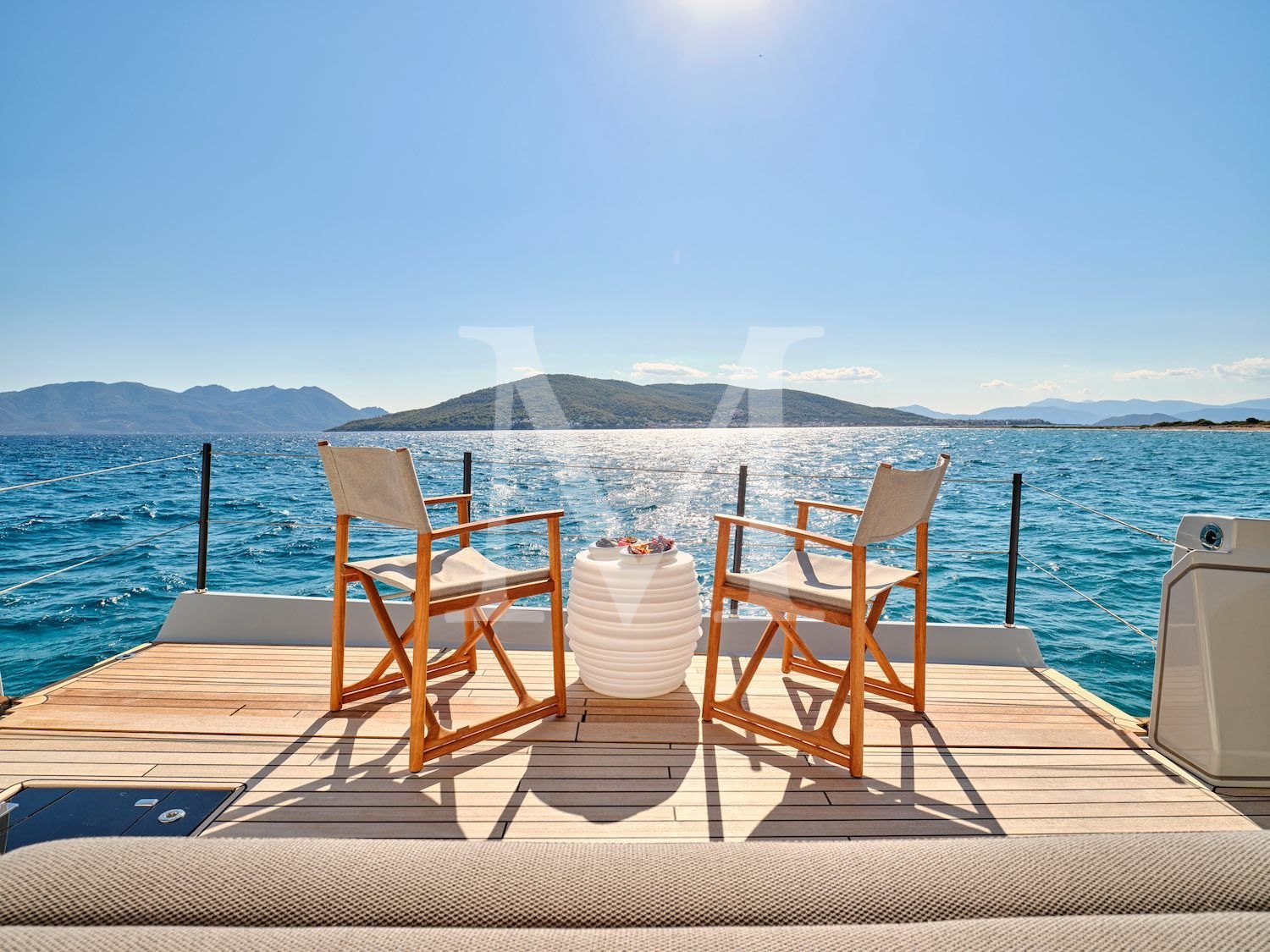 ALOIA_80_side_wings_opened