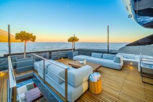 17-No-Stress-888-lounge-area_