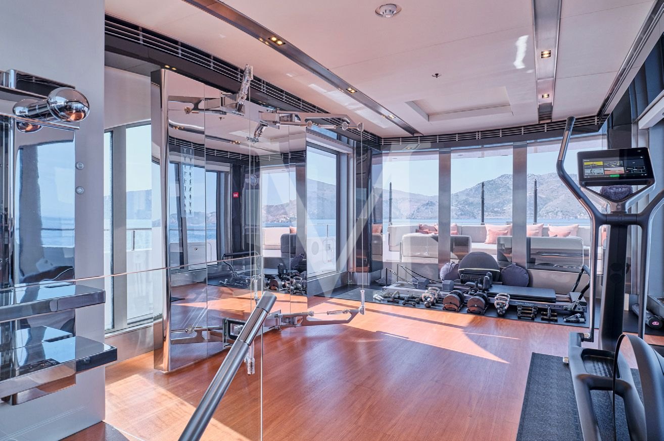Totem_yacht_top_deck_gym