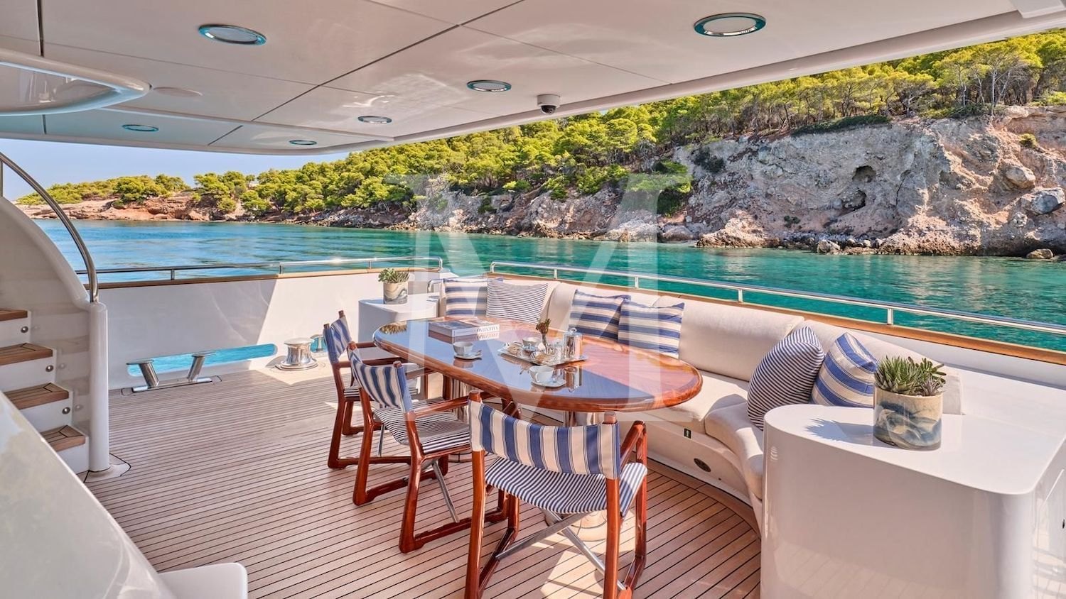 Artemisea_aft_deck