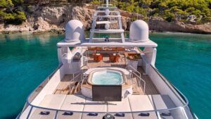 Artemisea_charter_yacht_jacuzzi
