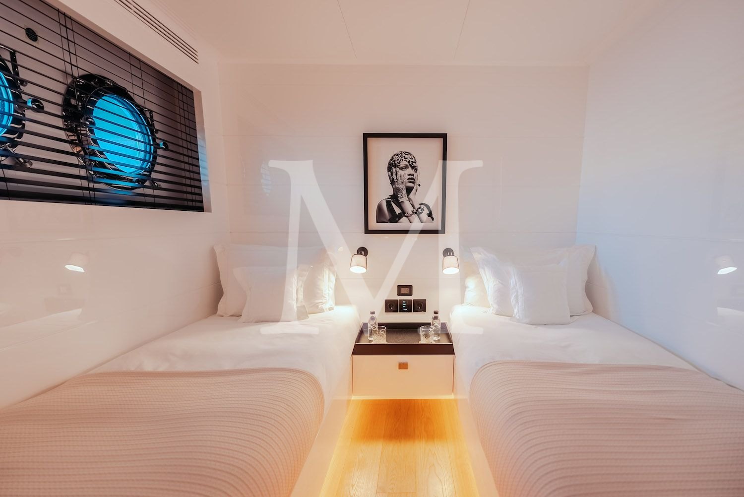 Carmen_Cabin Twin Rihanna