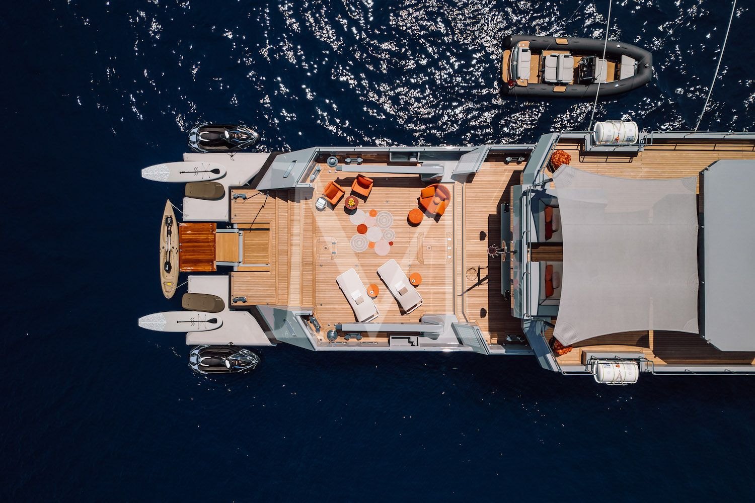 Carmen_Exterior_Beach Club with Transformer platform1