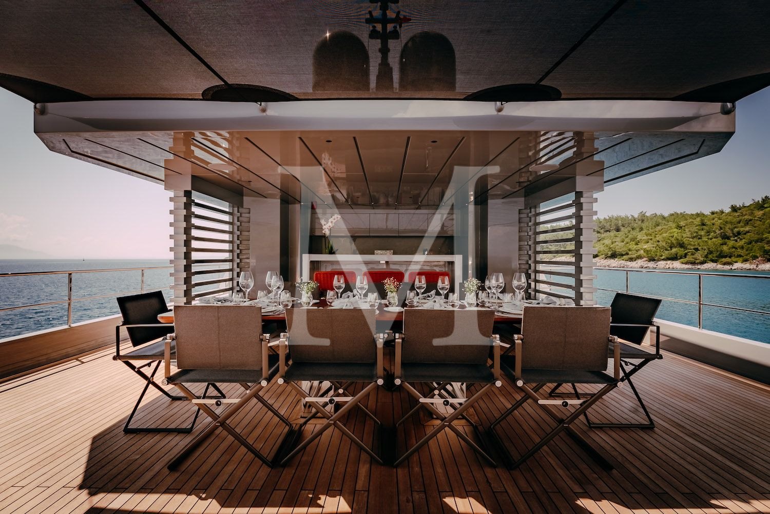 Carmen_Exterior_Upper Deck Alfresco Dining & American Bar with BBQ