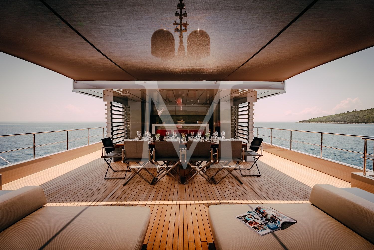 Carmen_Exterior_Upper Deck_Elegant Sky lounge & Alfresco dining