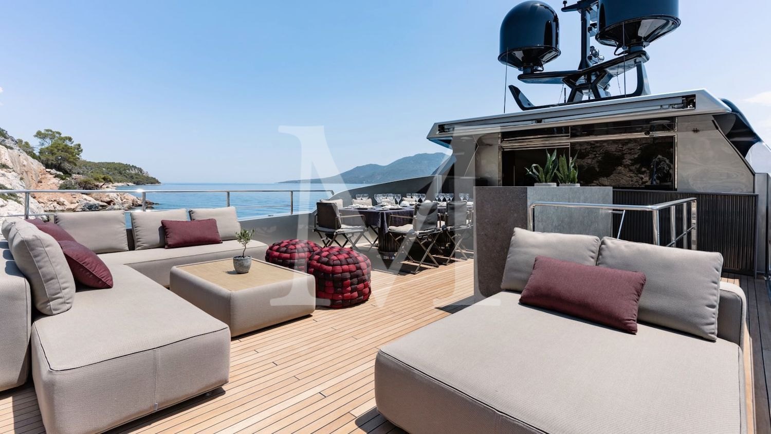 Naia_sanlorenzo_sundeck_overview