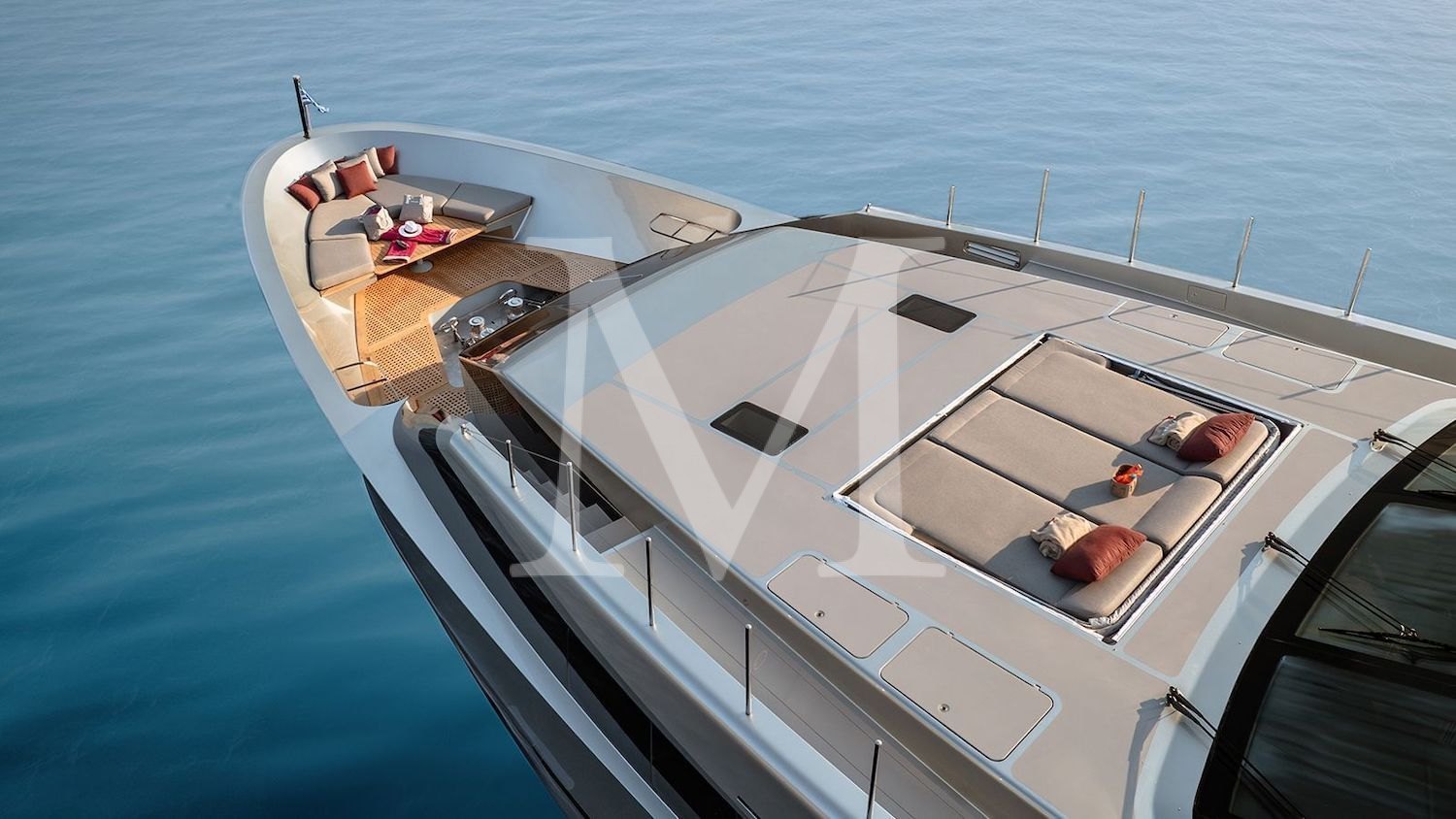 Naia_sanlorenzo_yacht_charter_bow