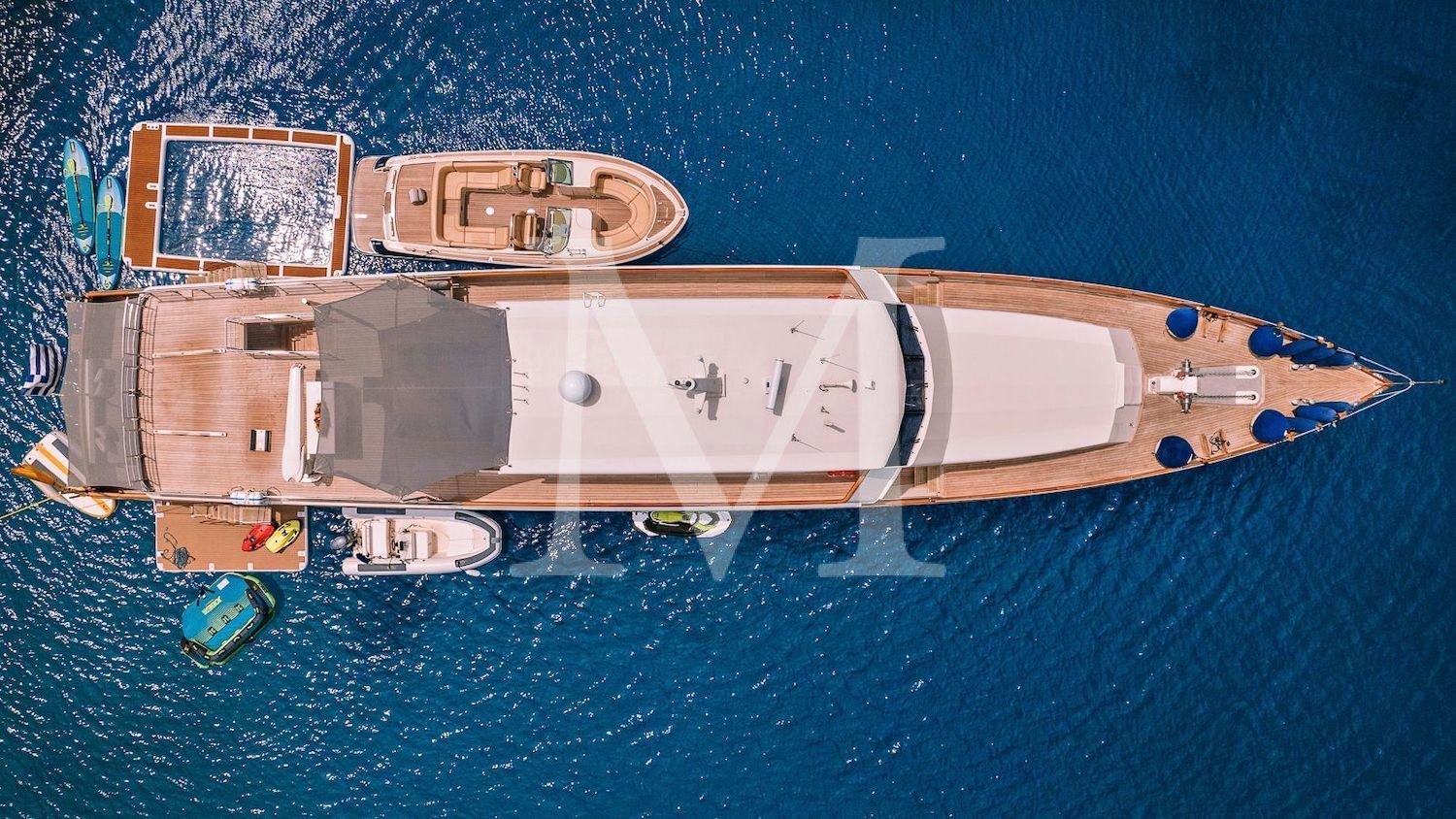 Xiphias_yacht_aerial