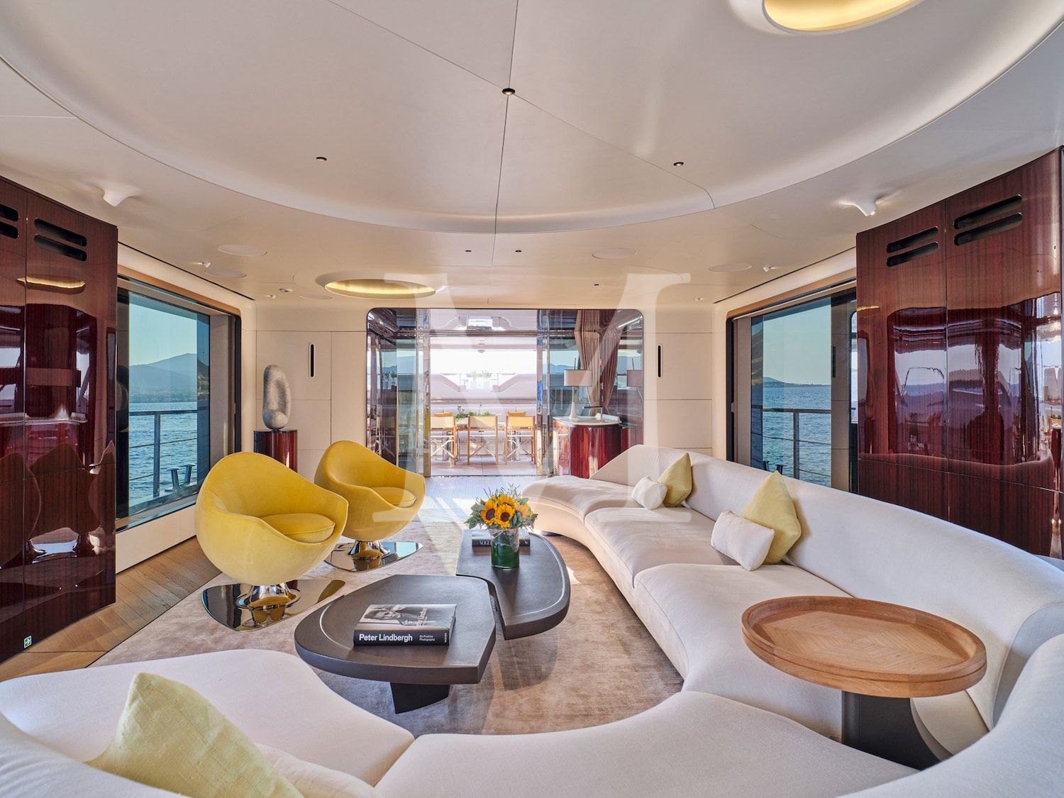 Volo_mare_salon_whole