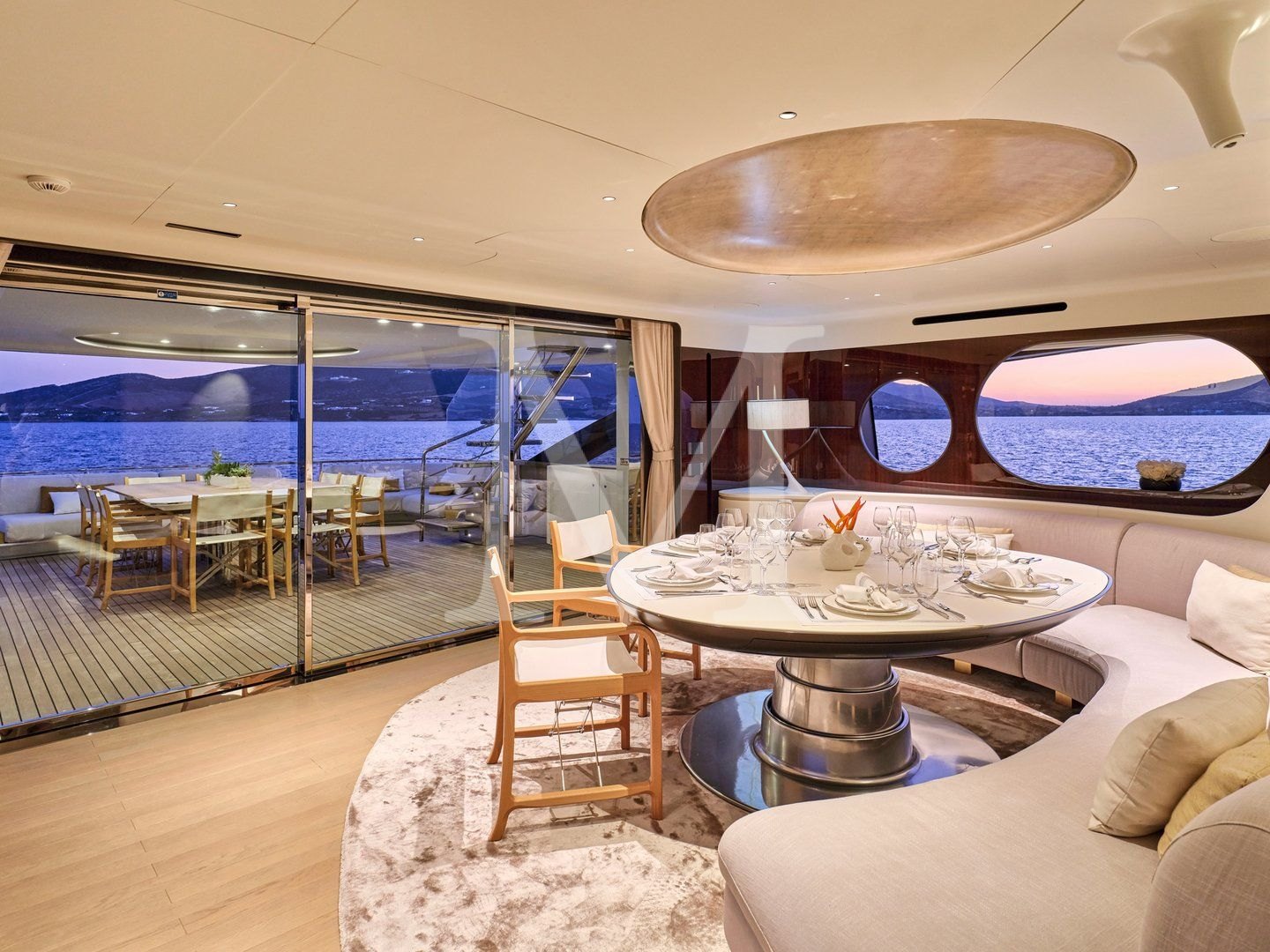 Volo_Mare_upper_inside_out