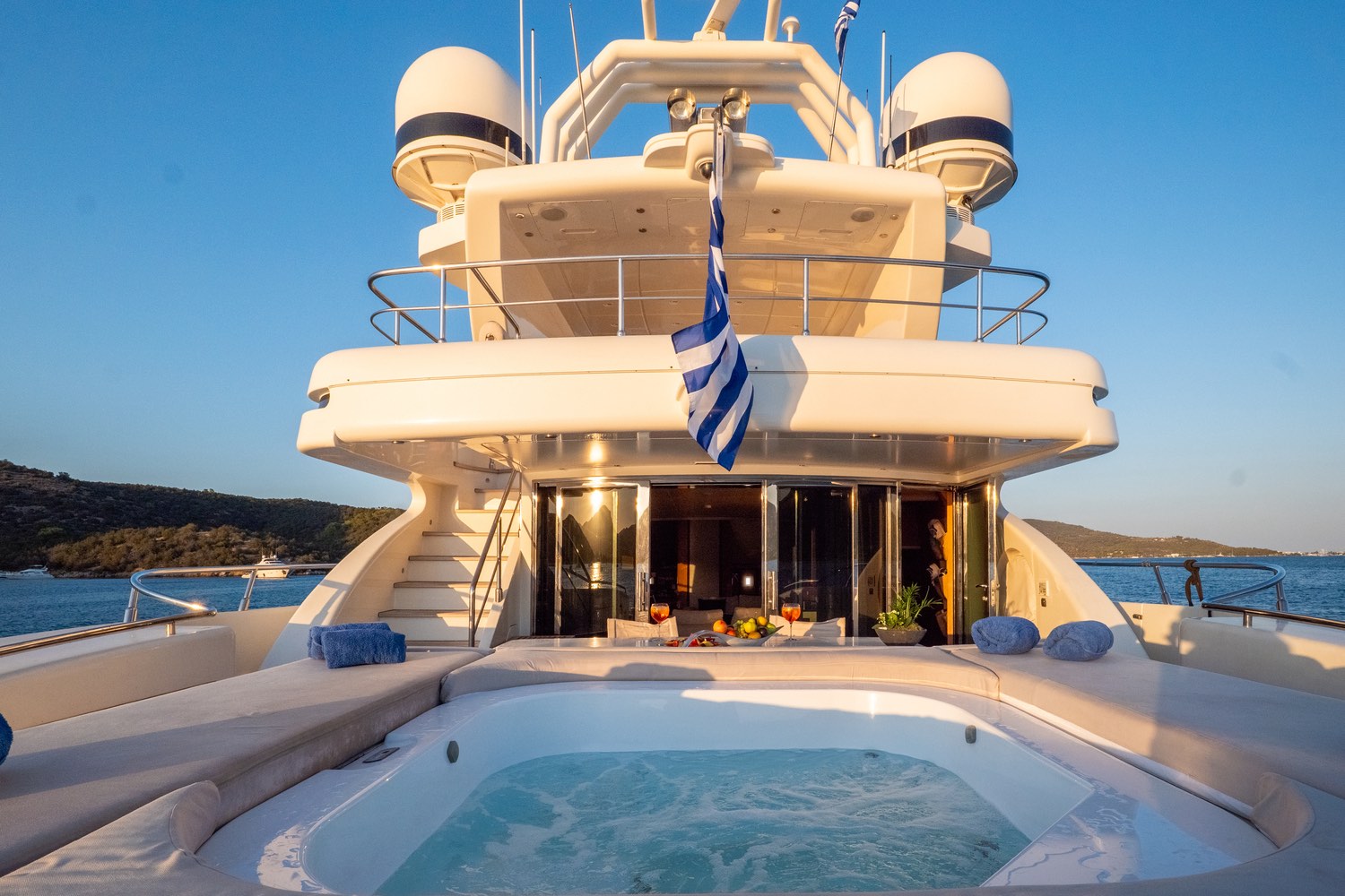 LIBERDADE_ISA_yacht_aft_deck