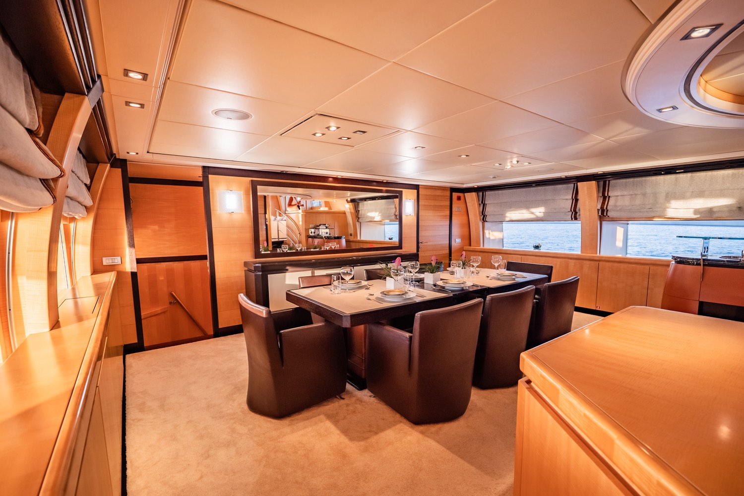 LIBERDADE_ISA_yacht_interior_dining