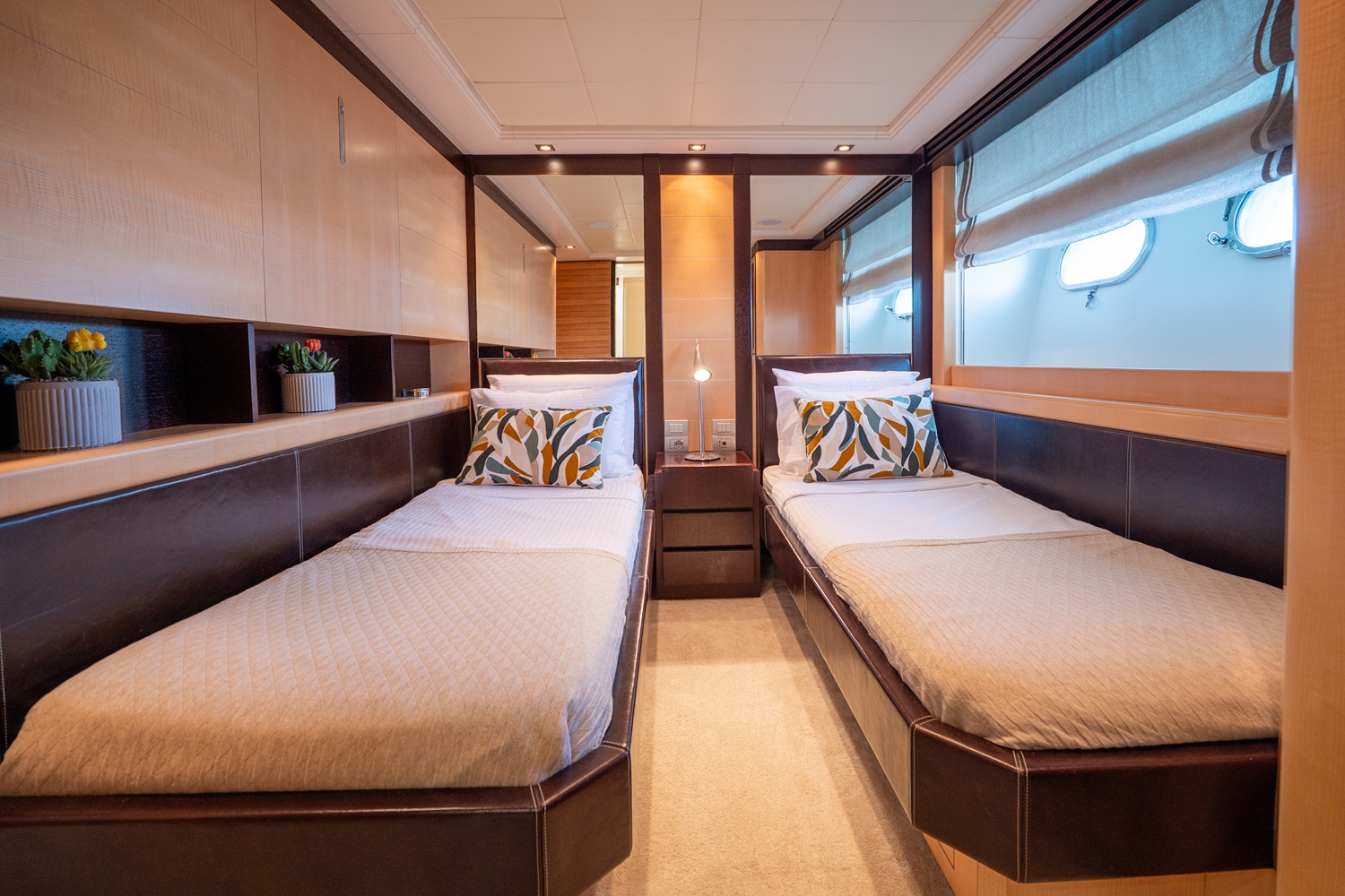 LIBERDADE_ISA_yacht_Twin