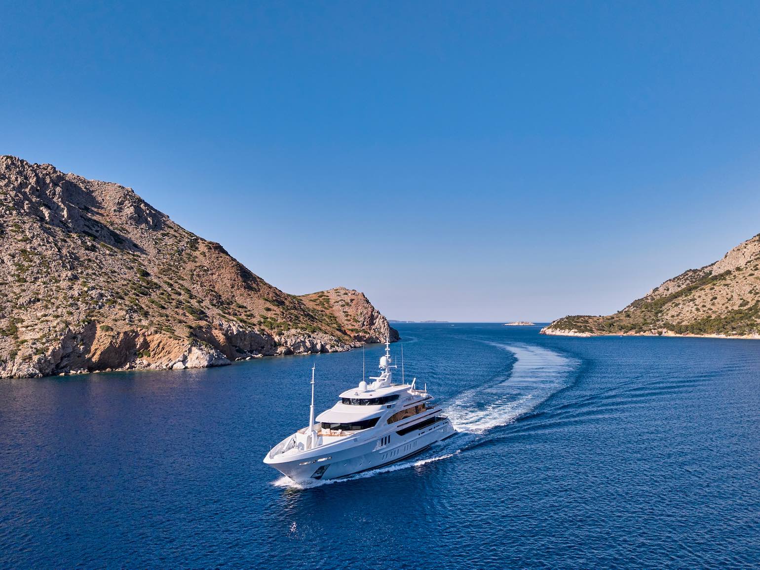 Benetti_yacht_SEAKID_II_Charter_greece_cyclades