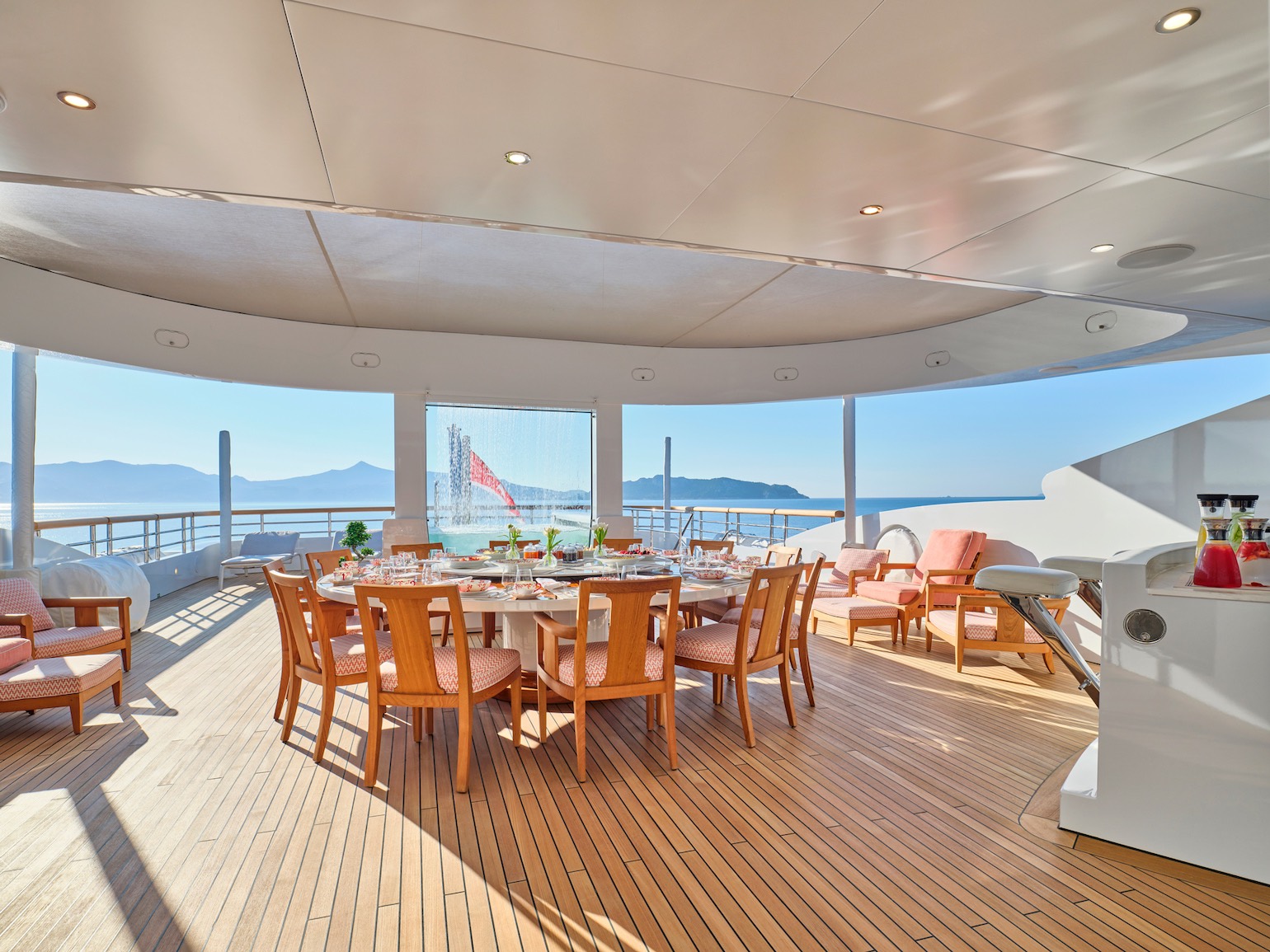 yacht_SEAKID_II_charter_greece_sundeck_dining