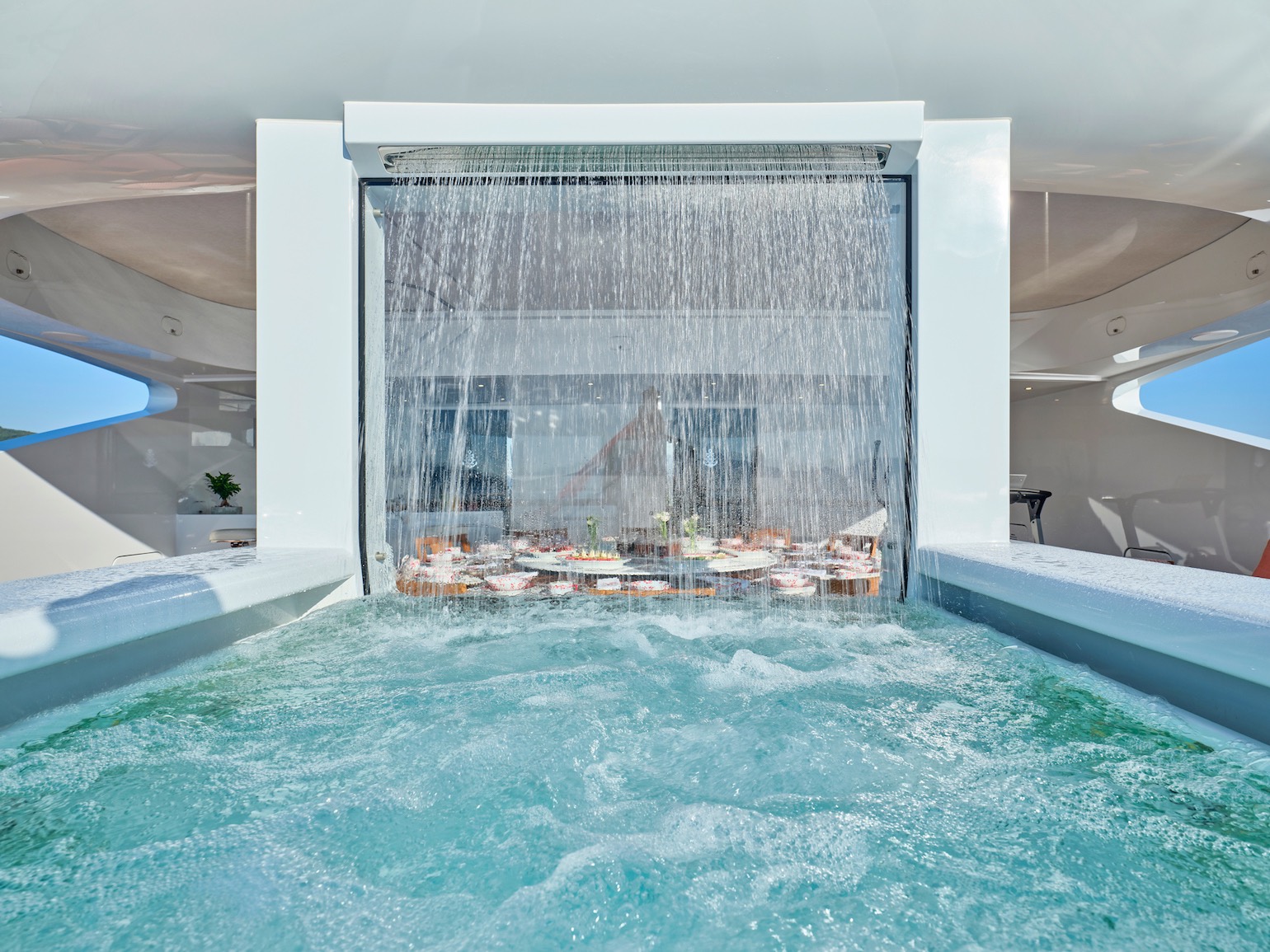 yacht_SEAKID_II_charter_greece_sundeck_pool_shower