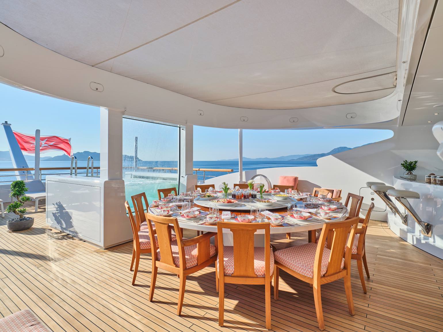 yacht_SEAKID_II_charter_greece_sundeck_table