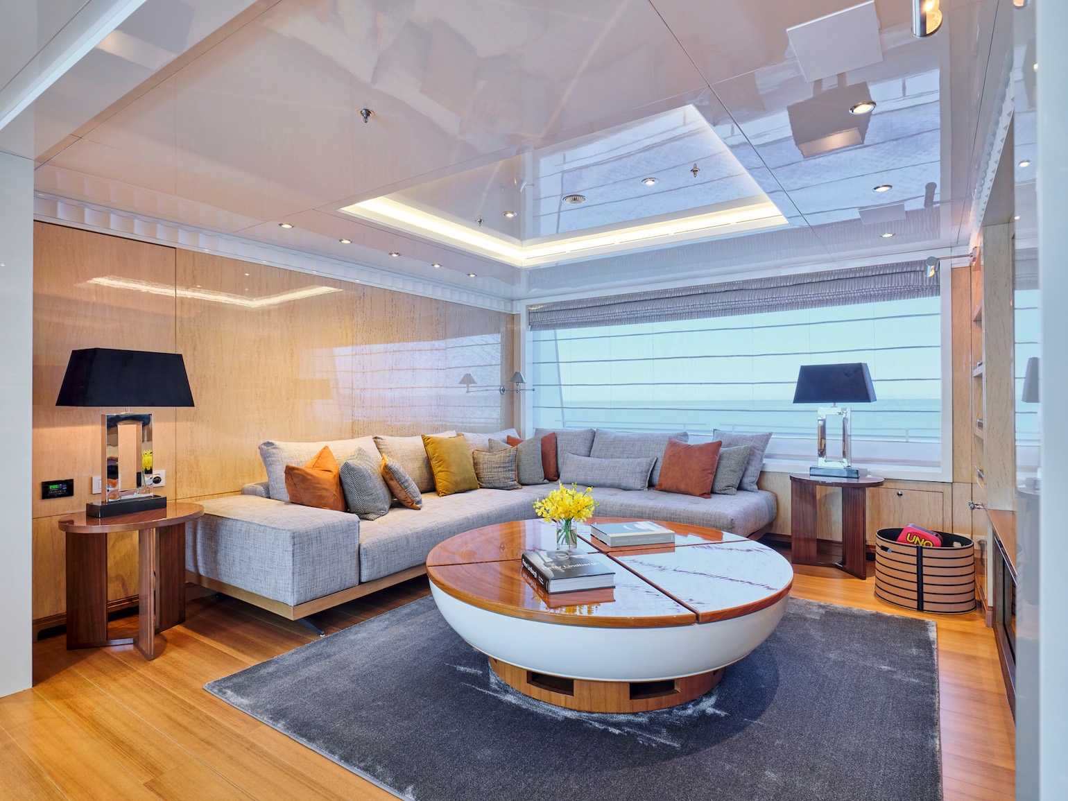 Benetti_yacht_SEAKID_II_Charter_owner's_salon