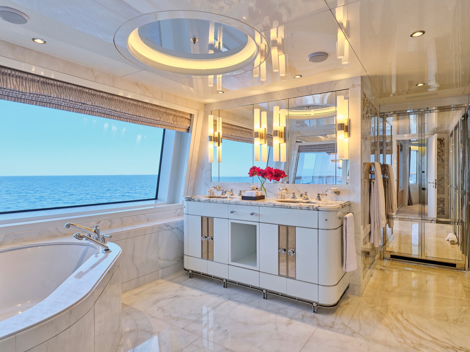yacht_SEAKID_II_Owner_suite_bath
