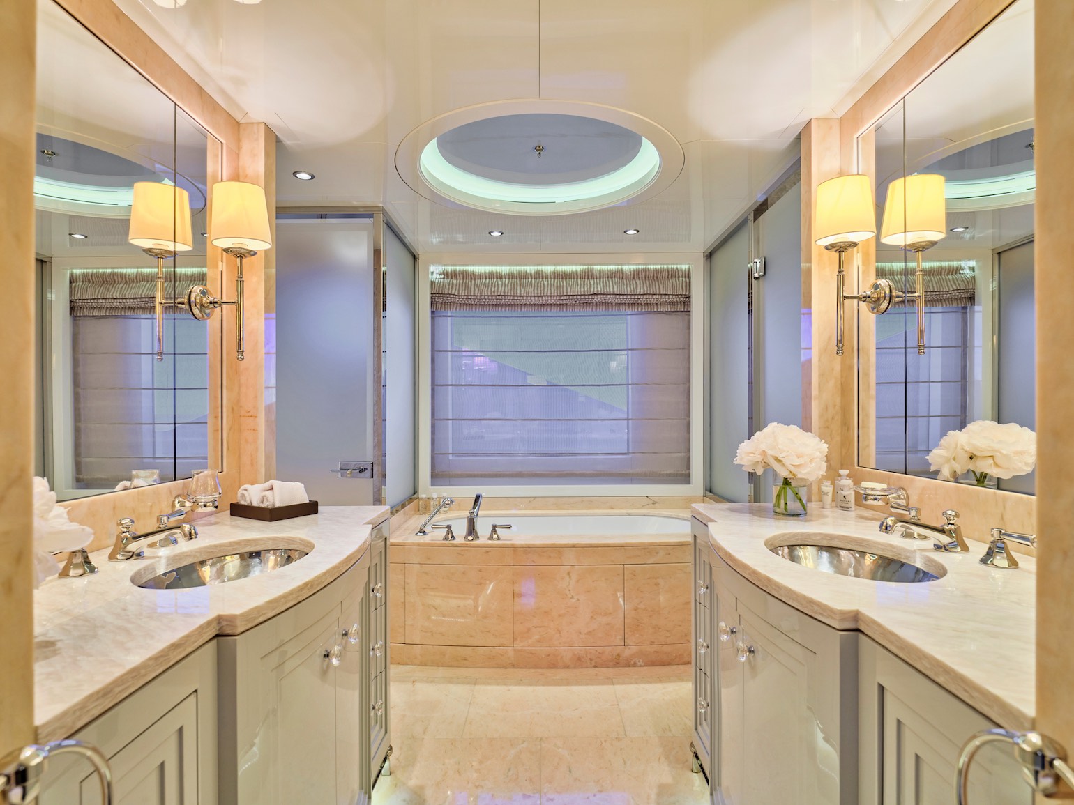 yacht_SEAKID_II_Vip_suite_bath